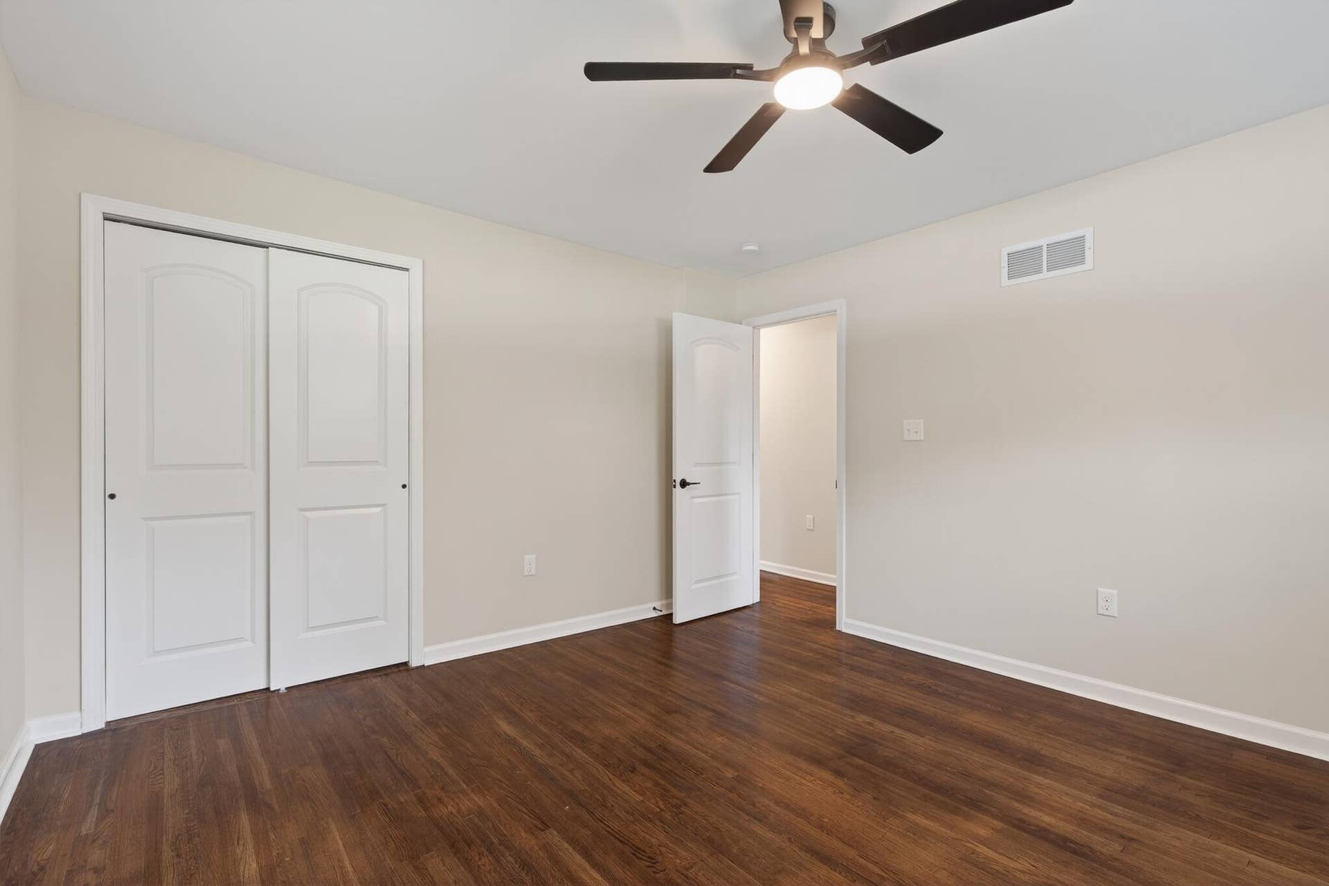1404 Forest Park Avenue, Valparaiso, IN 46385 NV-1404-31