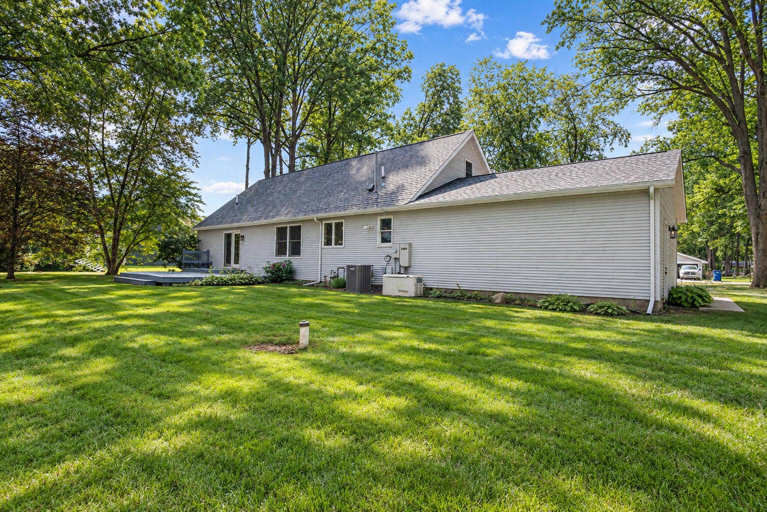 2332 Dakota St 33