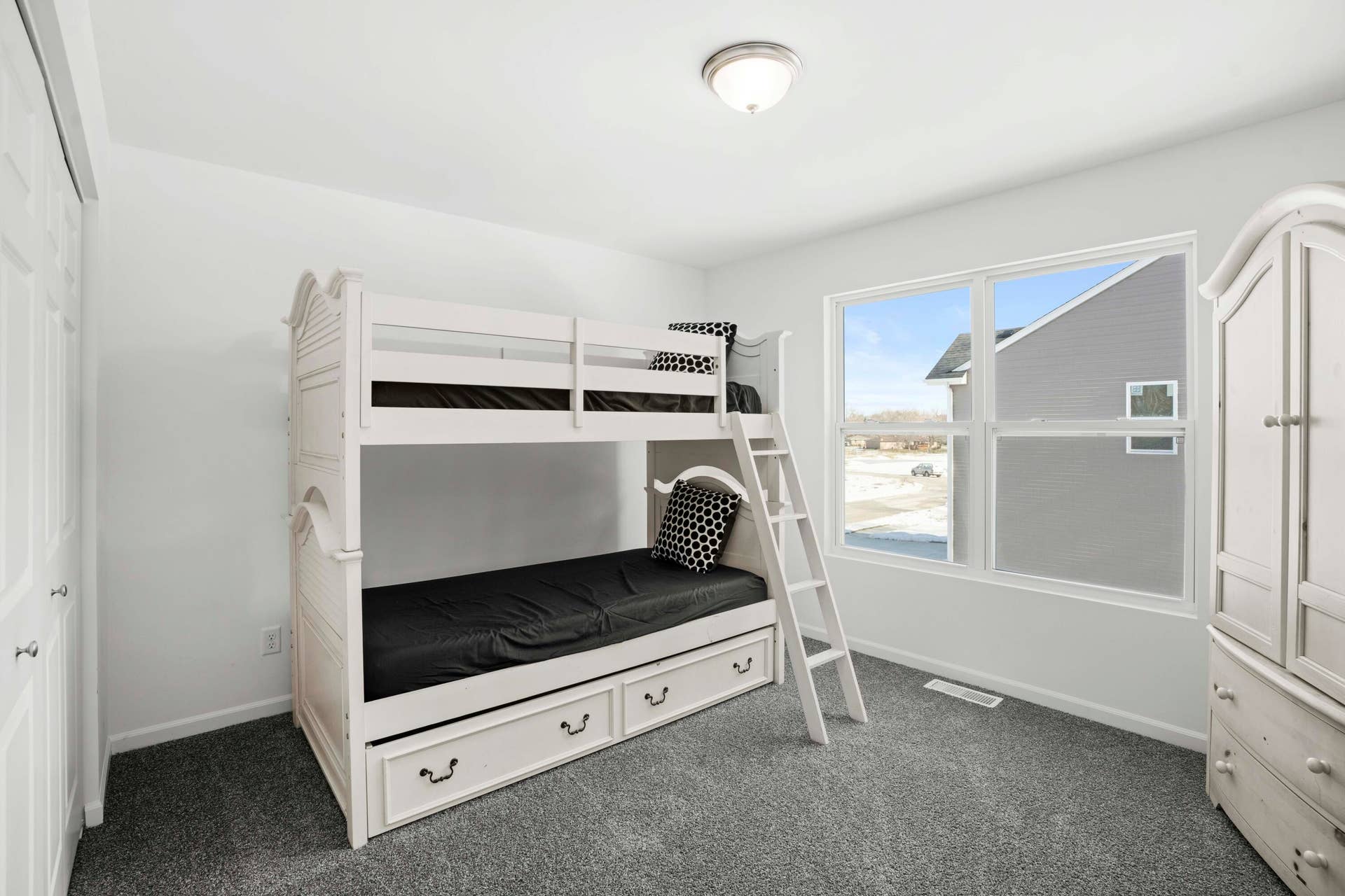 5988 Onyx Avenue, Lowell, IN 46356 DSC06112