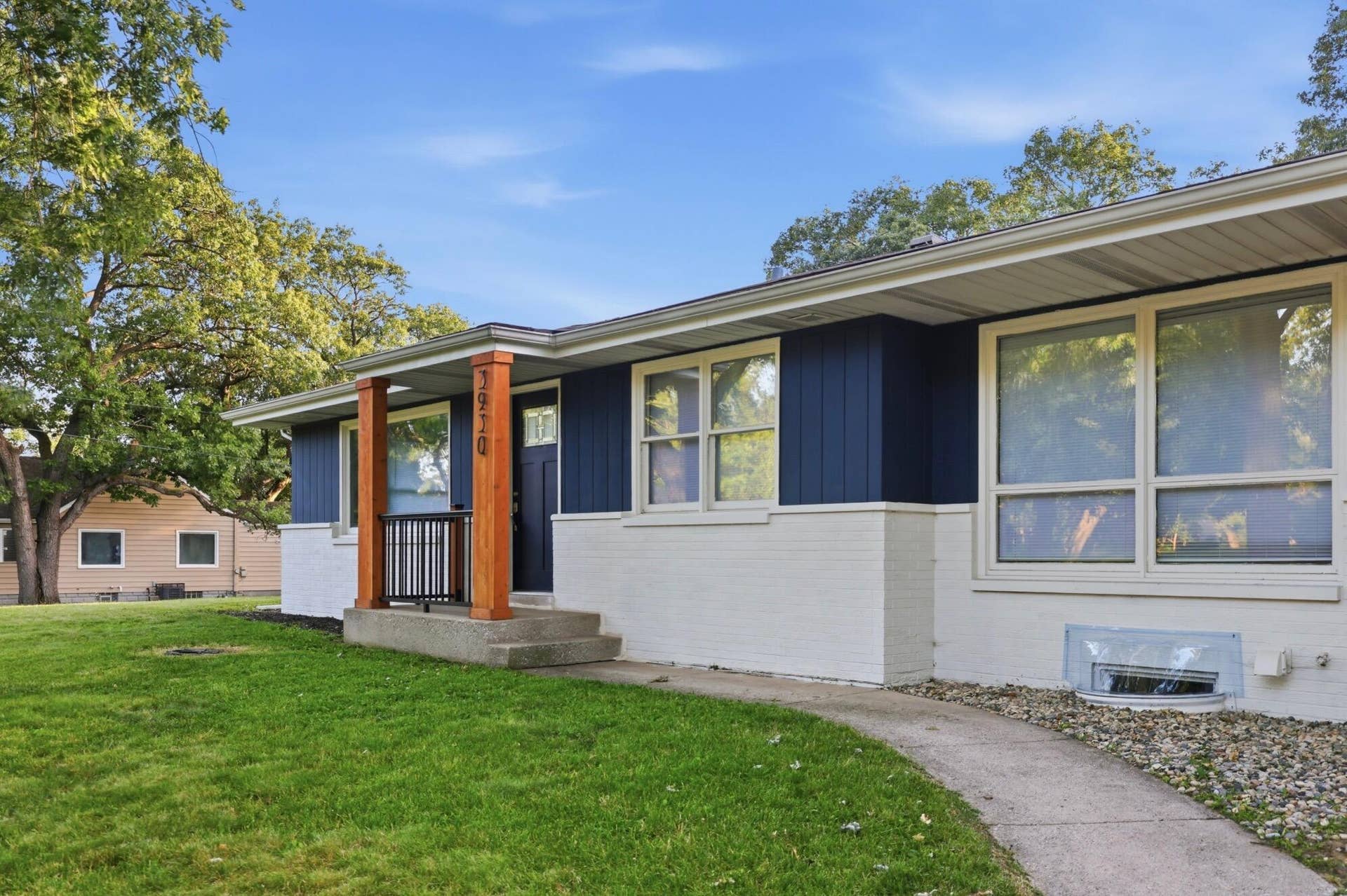 3930 Marshall Street, Gary, IN 46408 9154A549-9802-4A4F-B6D7-EAC9D4FA5E8FScre