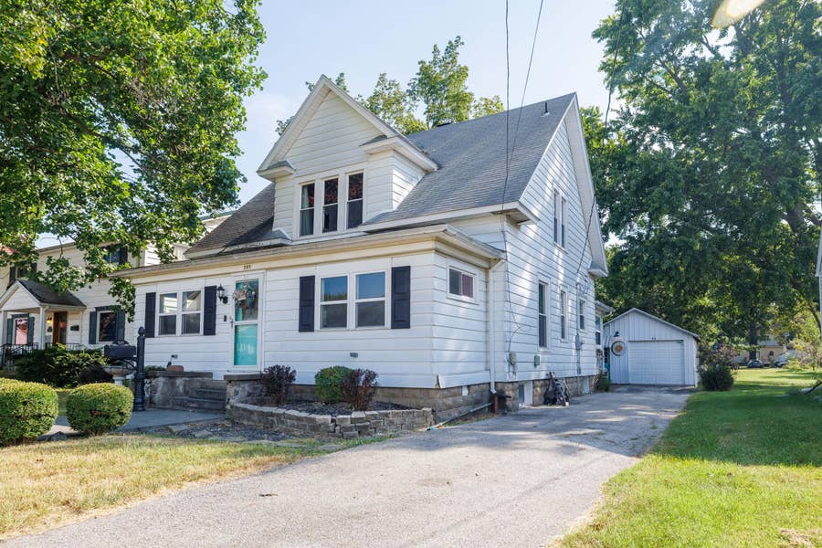 Property photo for 737 College Avenue, Rensselaer, IN