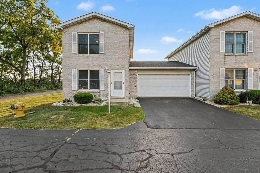 Property photo for 1031 Windsor Lane, Dyer, IN