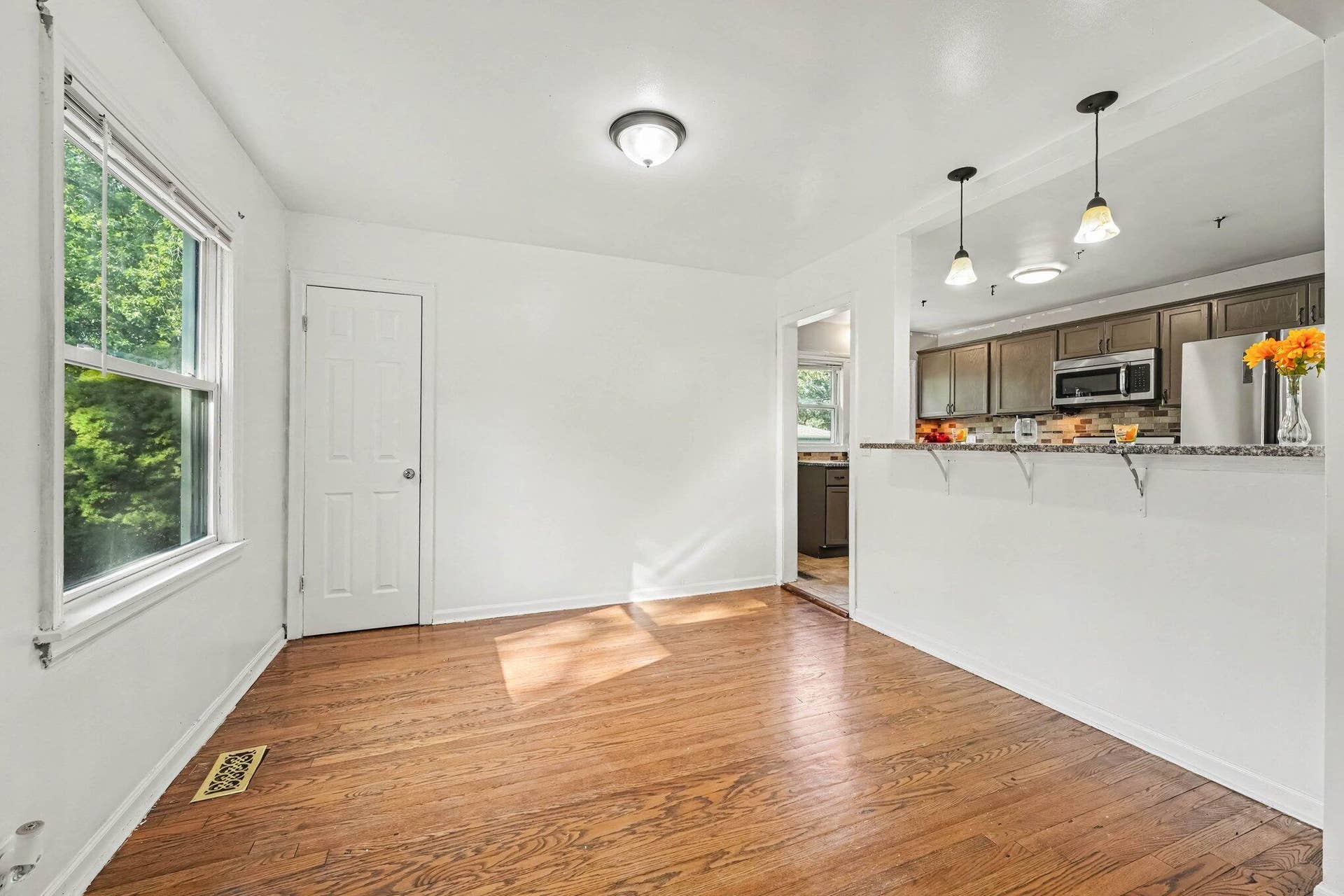 8235 Ellsworth Court, Merrillville, IN 46410 004_file_2732