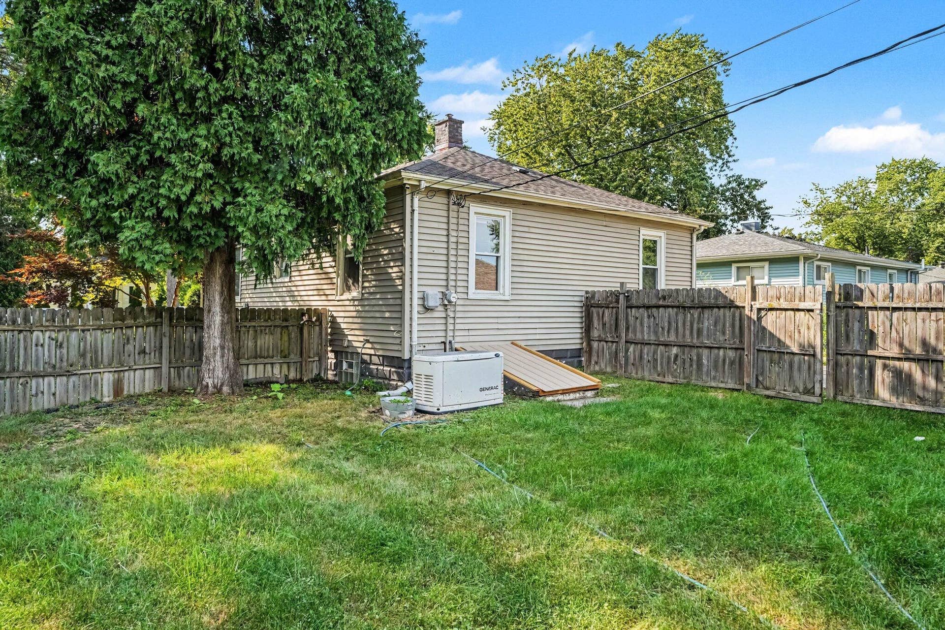8235 Ellsworth Court, Merrillville, IN 46410 015_file_7326