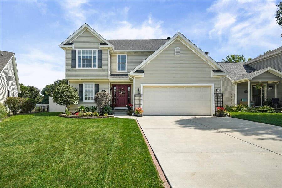 Property photo for 13 Edinburgh Court, Valparaiso, IN