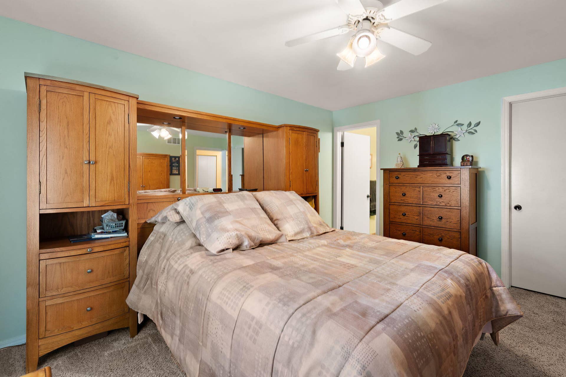 5015 Spinnaker Lane, #C, Crown Point, IN 46307 17-web-or-mls-DSC03267