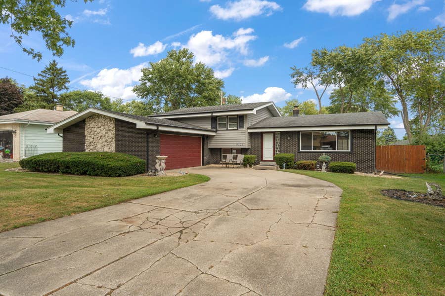 Property photo for 9523 Cleveland Street, Crown Point, IN