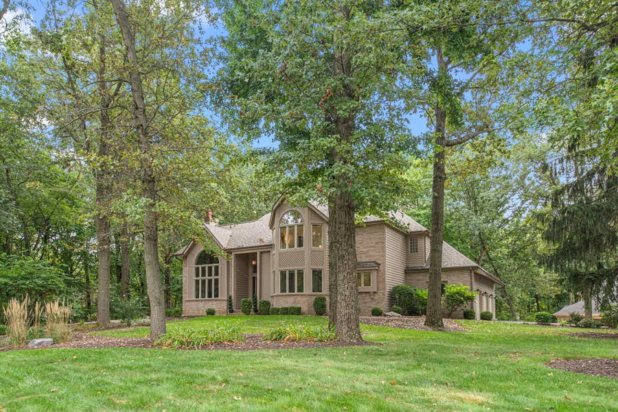 Property photo for 4610 W Thornbury Drive, Valparaiso, IN