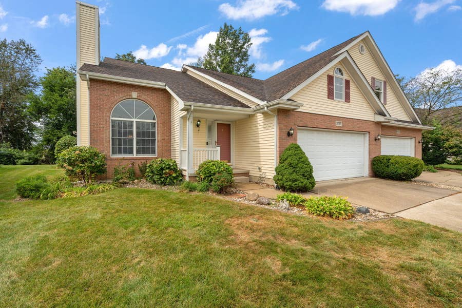 Property photo for 376 Cherry Hills Drive, Chesterton, IN