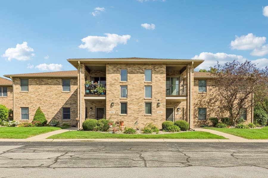 Property photo for 982 Elm Drive, Crown Point, IN
