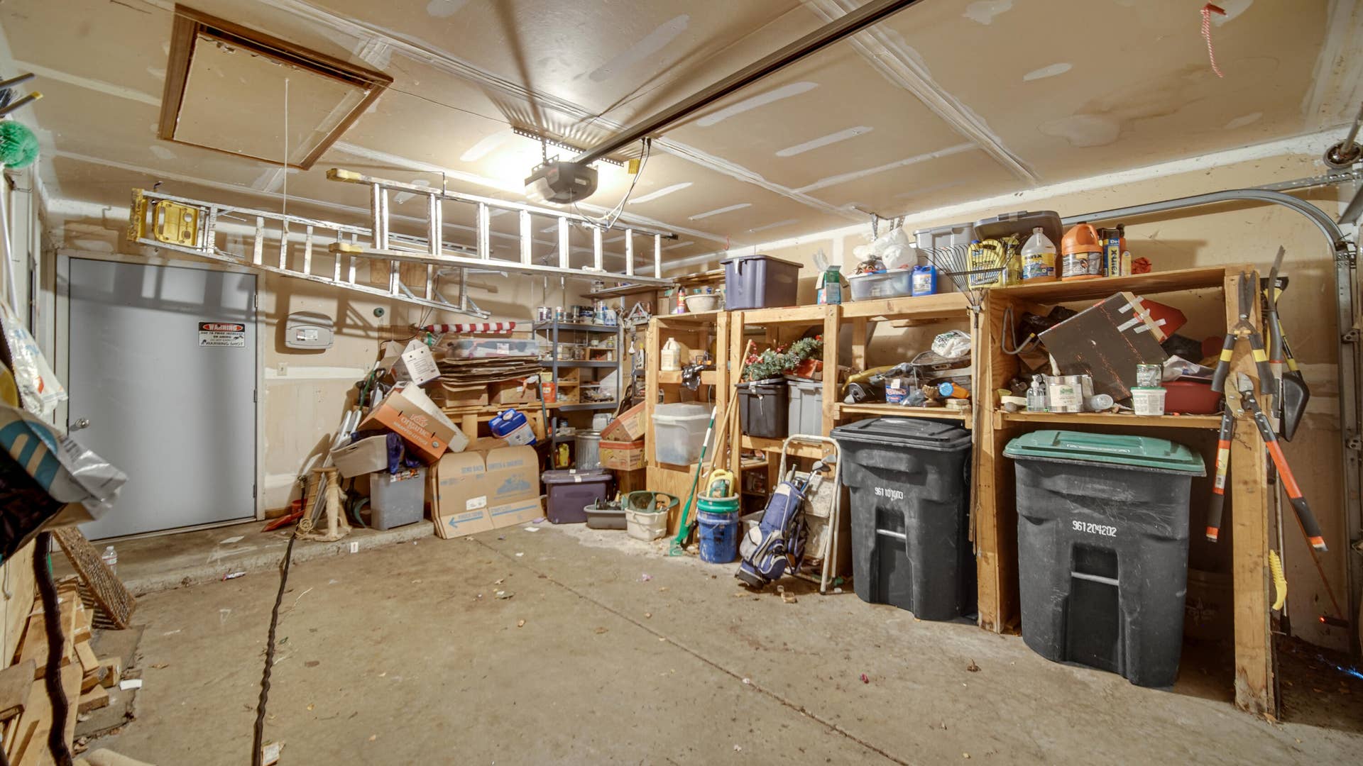 1486 Lake Street, Hobart, IN 46342 SMA00213