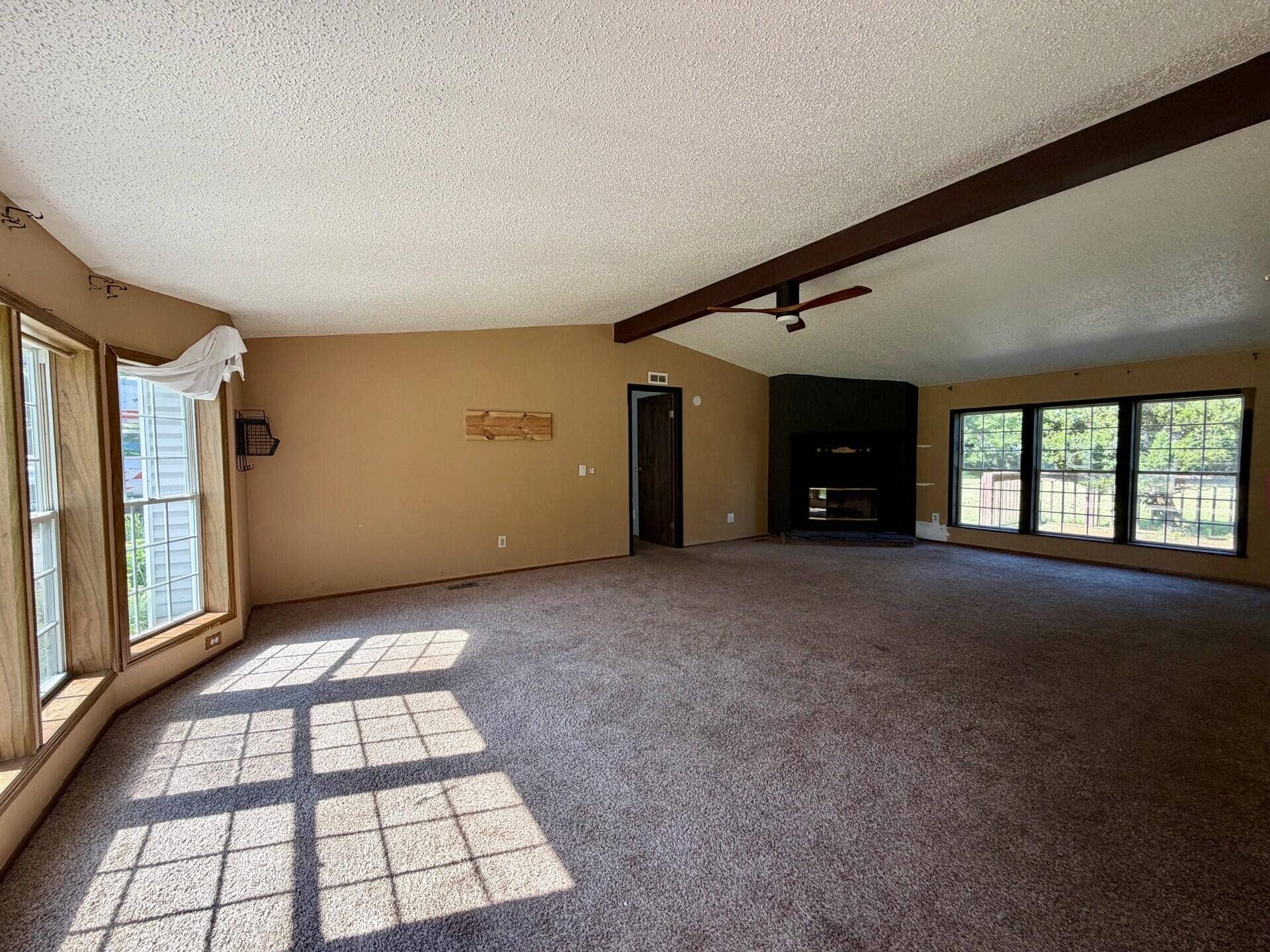 6036 Vermont Street, Merrillville, IN 46410 93f22ff1-8813-470f-a7e9-8990f62f0c9c