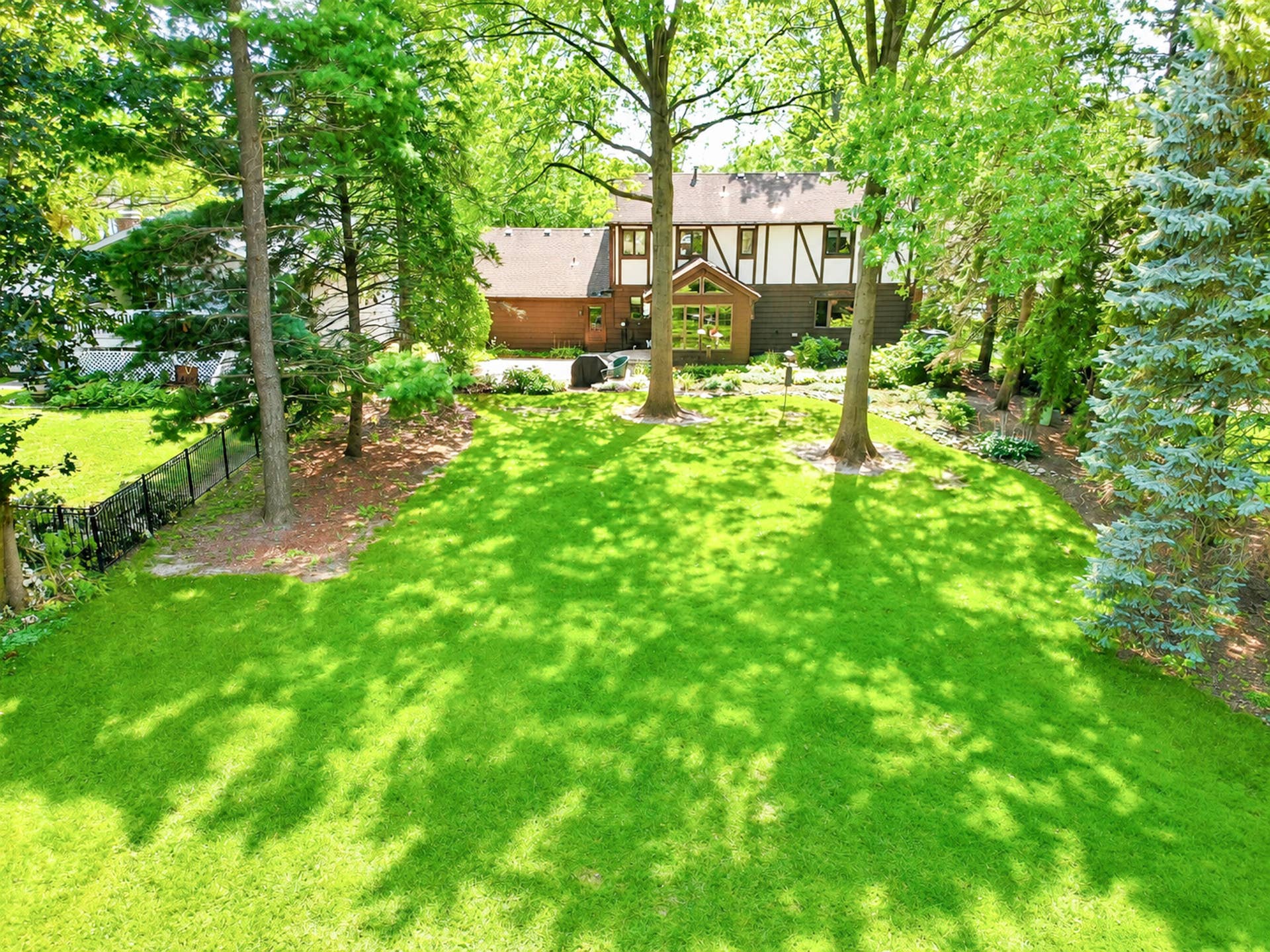 336 Friar Tuck Drive, Schererville, IN 46375 335 Friar Tuck Drone Complete-4