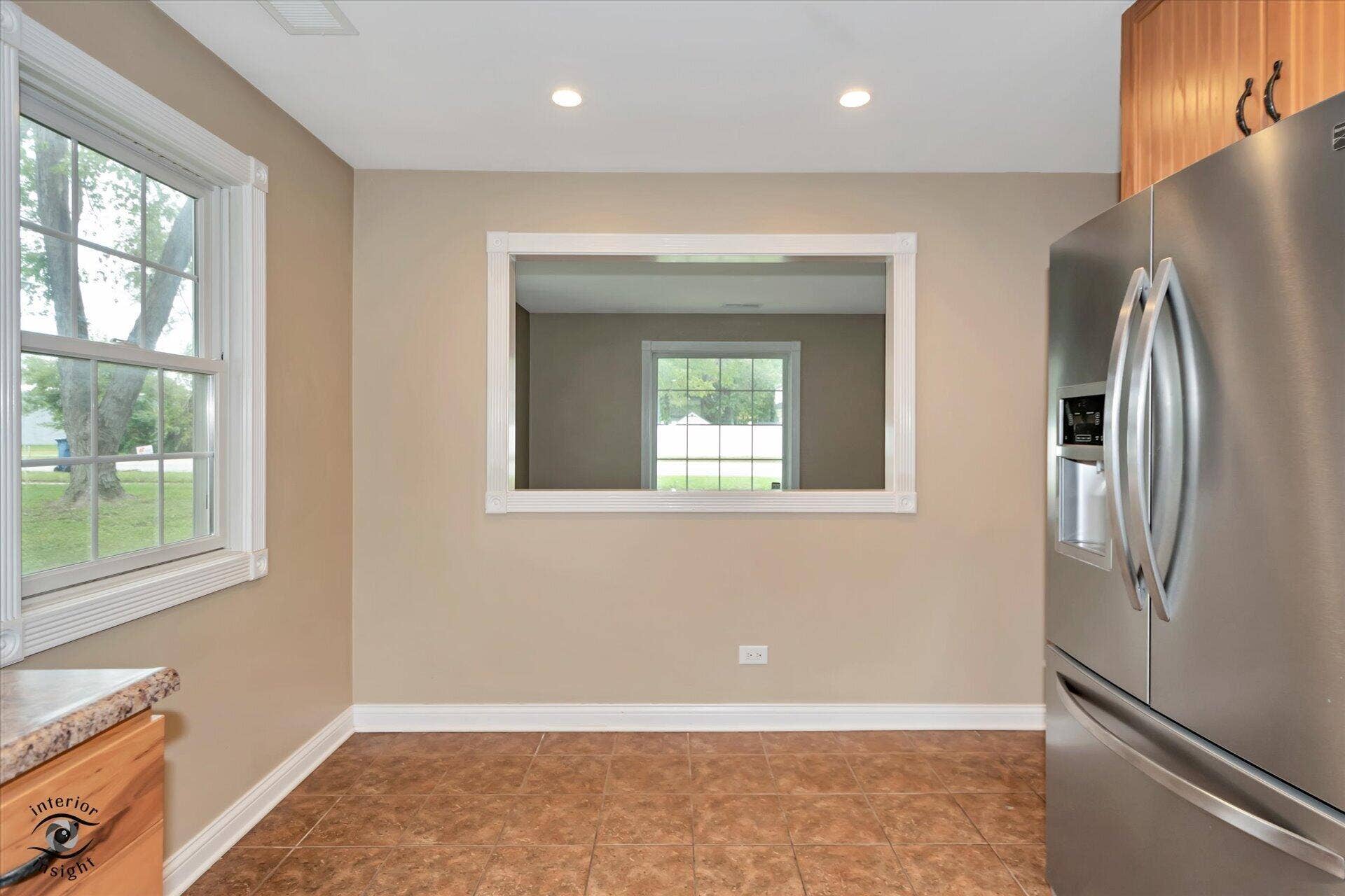 243 Cline Avenue, Griffith, IN 46319 07-Eatin Kitchen