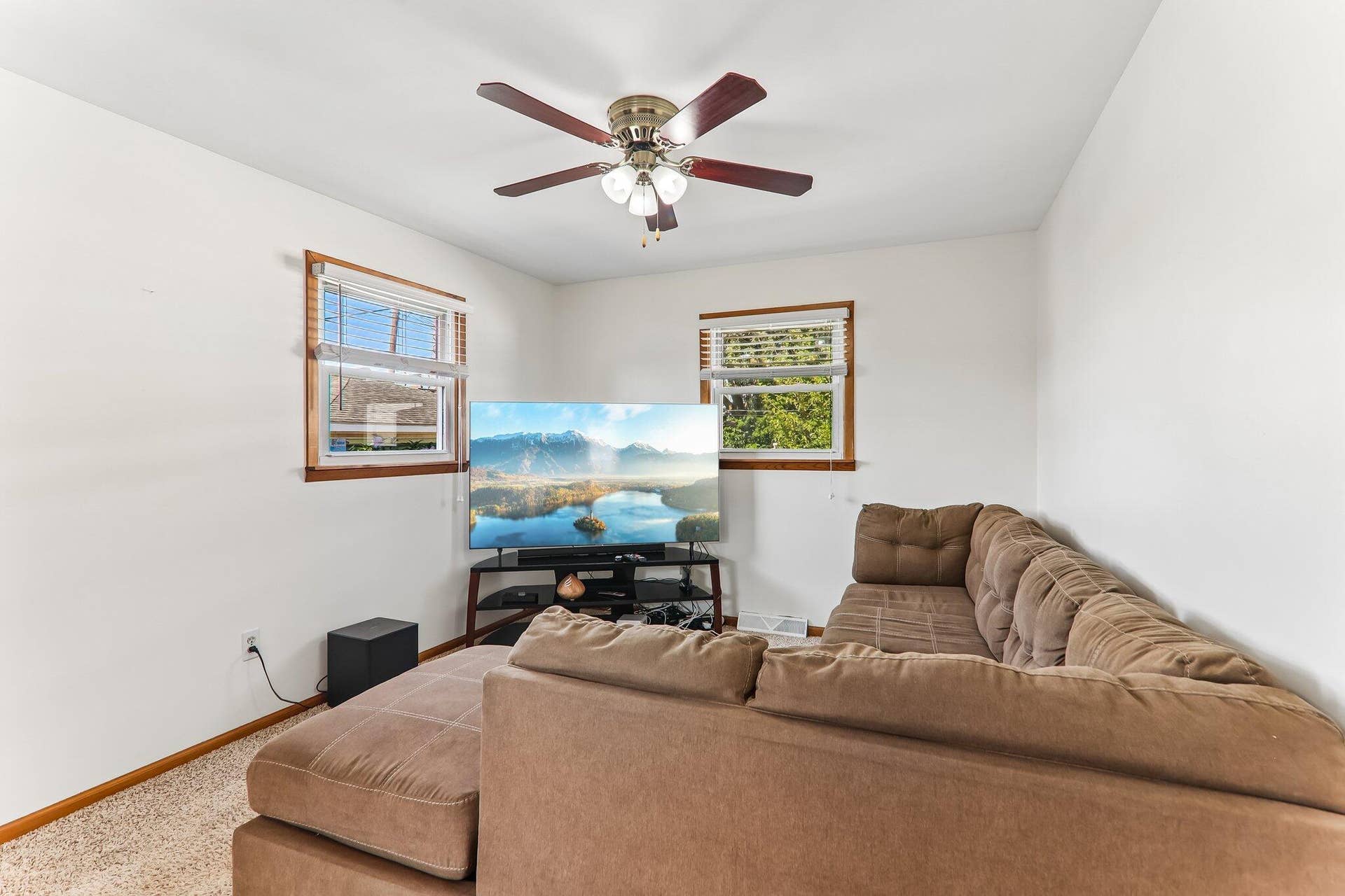 8410 Gordon Drive, Highland, IN 46322 6-web-or-mls-Gordon Dr-S1409-007