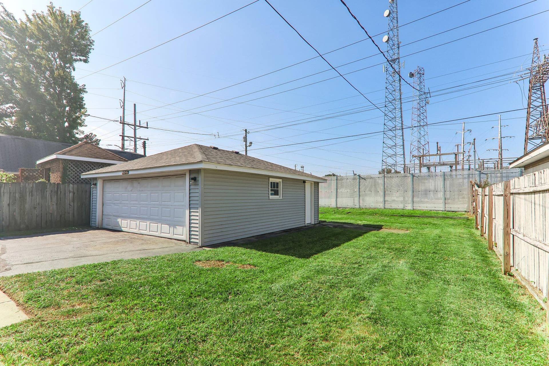 8410 Gordon Drive, Highland, IN 46322 29-web-or-mls-Gordon Dr-S1409-032