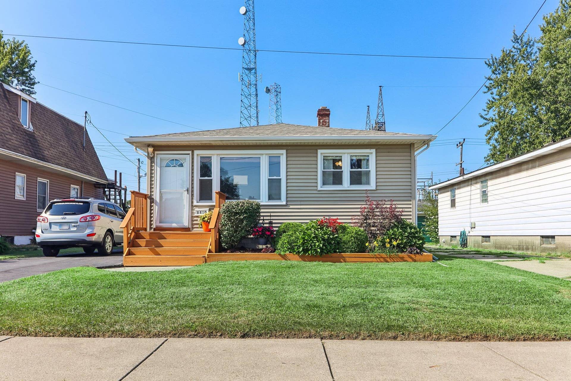 8410 Gordon Drive, Highland, IN 46322 1-web-or-mls-Gordon Dr-S1409-001