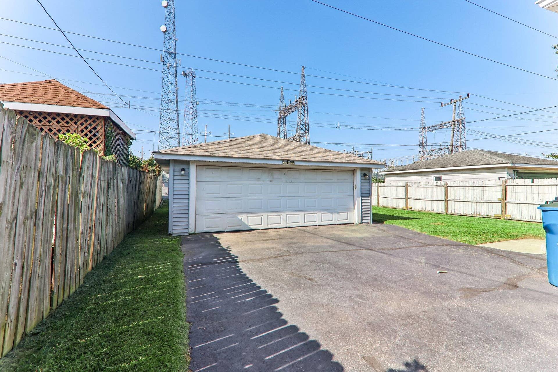 8410 Gordon Drive, Highland, IN 46322 27-web-or-mls-Gordon Dr-S1409-030
