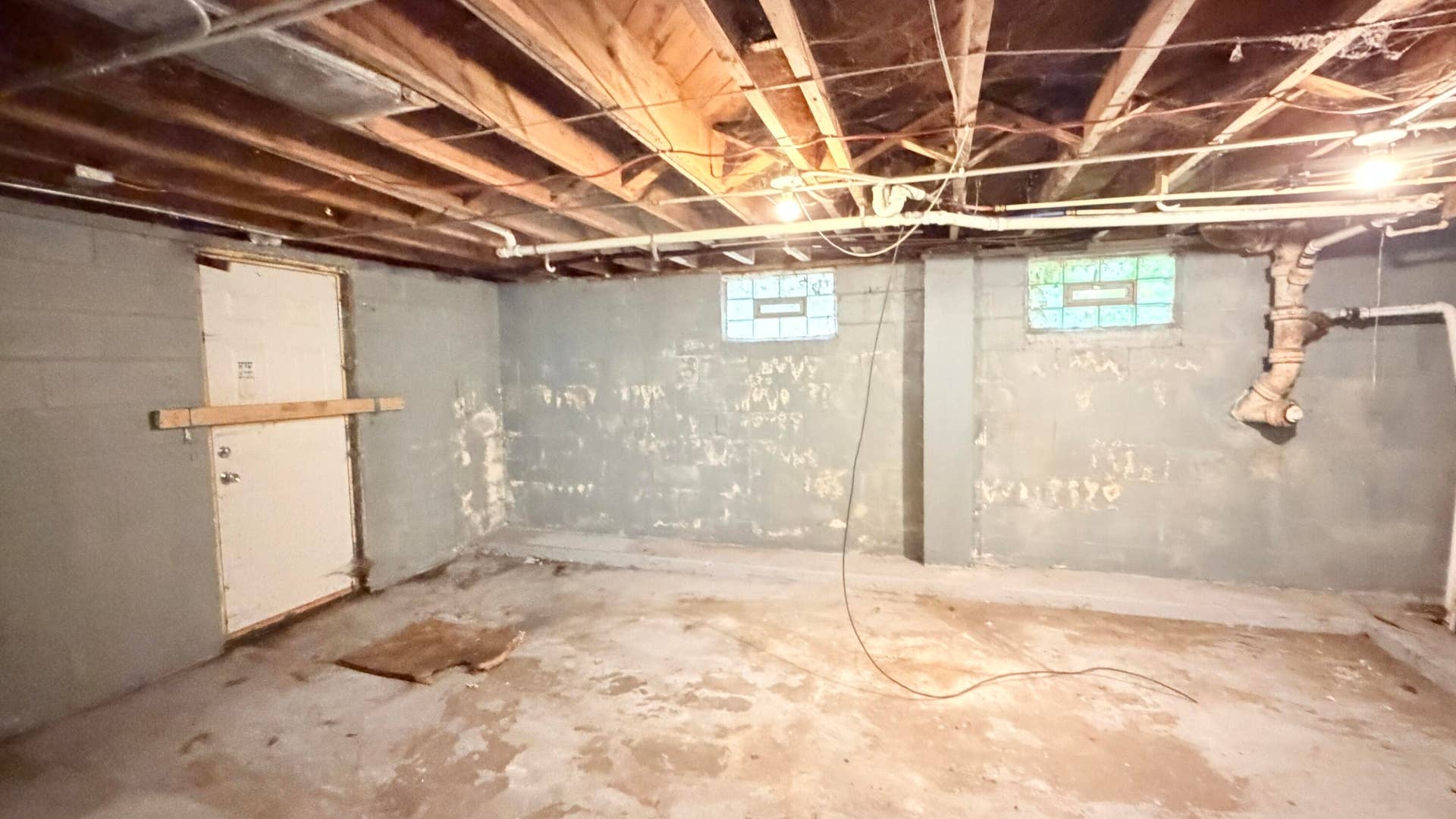 318 Hamilton Street, Gary, IN 46403 basement pic 2