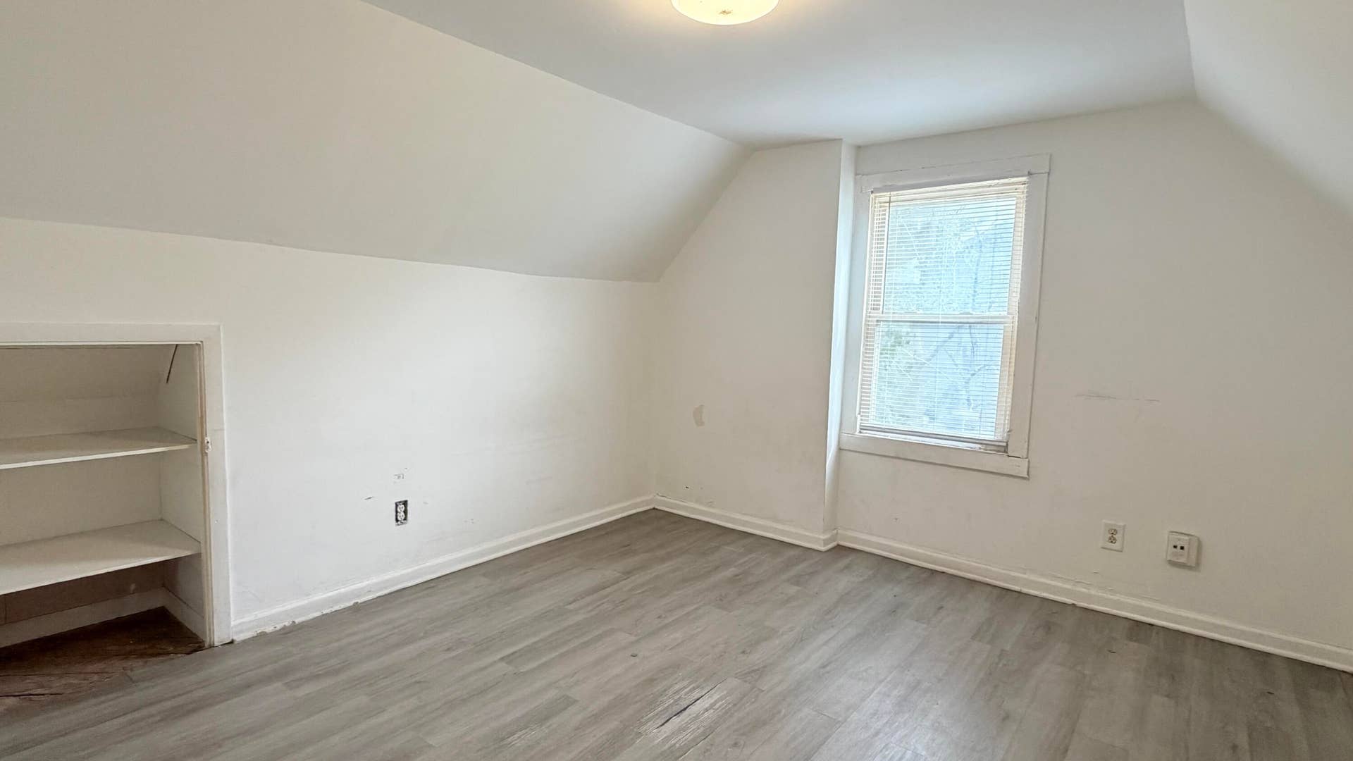 318 Hamilton Street, Gary, IN 46403 bed 3