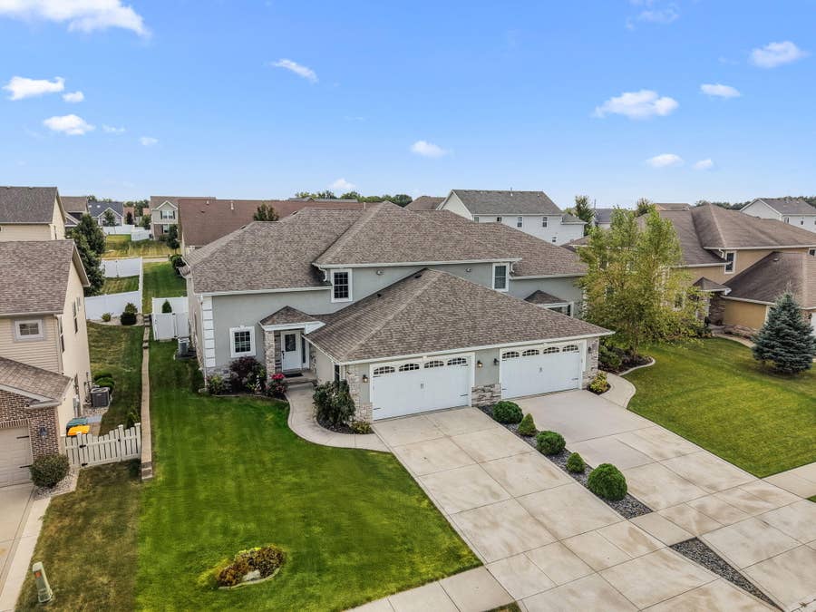 Property photo for 3002 Kickbush Drive, Valparaiso, IN