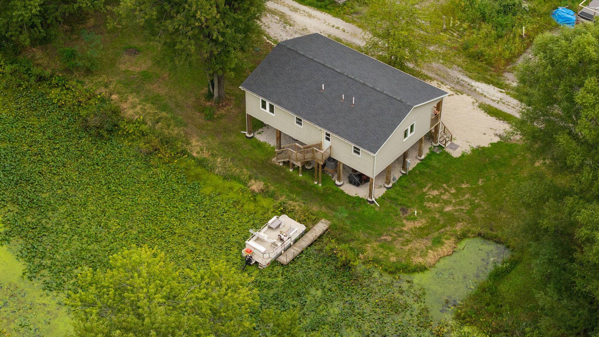 44 Vick Tree Lane, Valparaiso, IN 46385 5-web-or-mls-DJI_20260910104350_0771_D