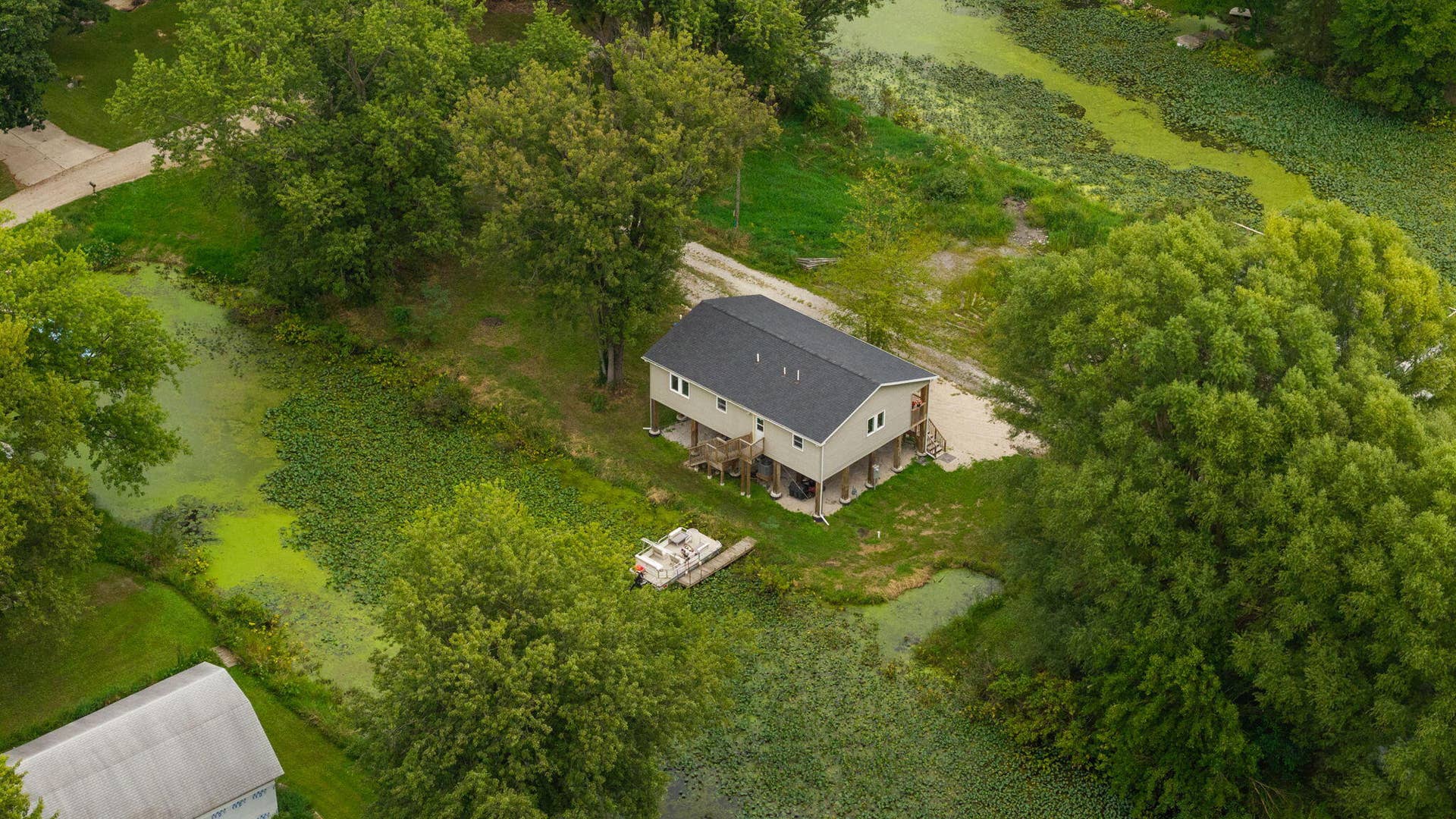 44 Vick Tree Lane, Valparaiso, IN 46385 39-web-or-mls-DJI_20260910104313_0769_D