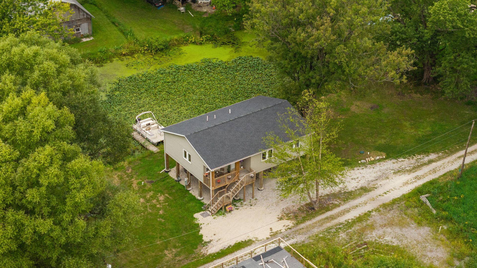 44 Vick Tree Lane, Valparaiso, IN 46385 40-web-or-mls-DJI_20260910104417_0772_D
