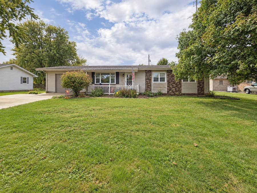 Property photo for 517 Violet Drive, Francesville, IN