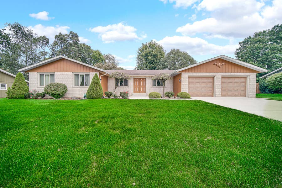 Property photo for 2633 Stuyvesant Lane, La Porte, IN