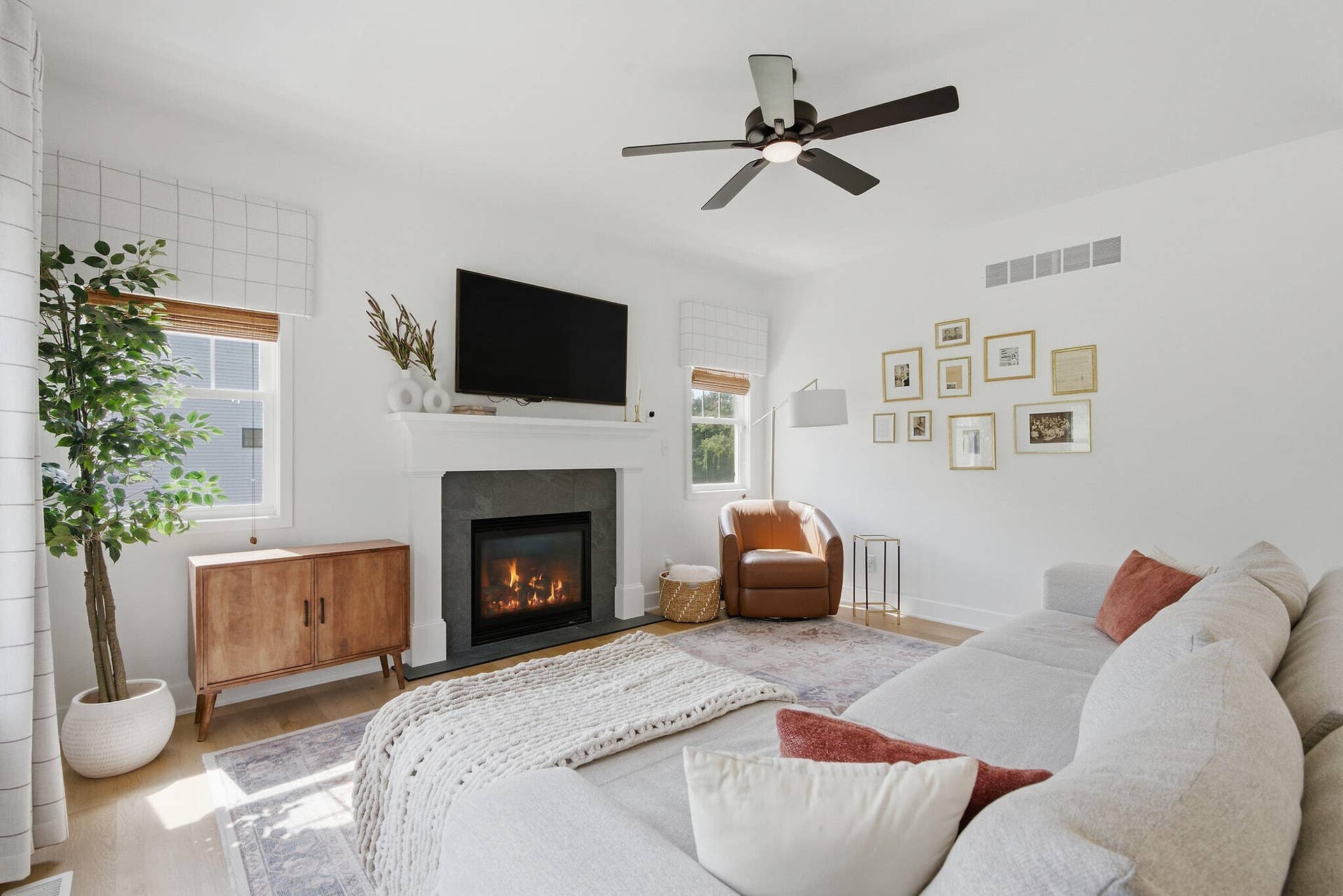 012_Living Room