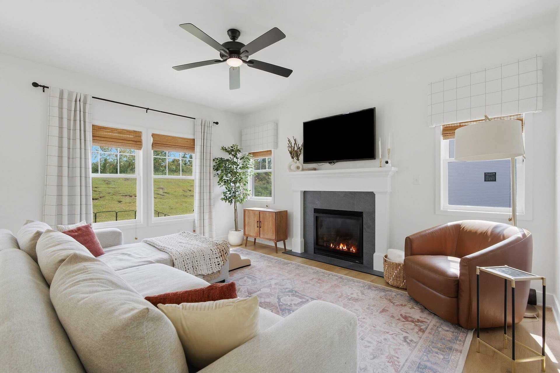 011_Living Room