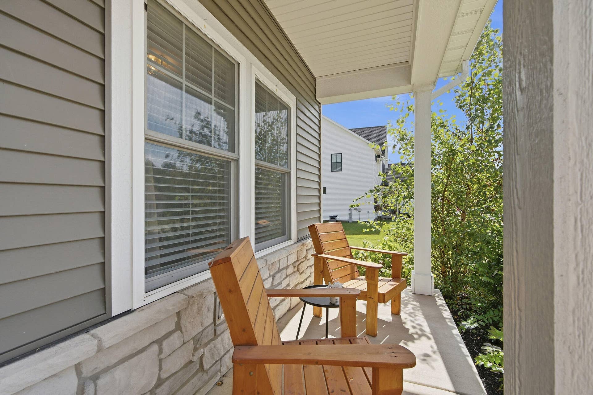 033_Porch