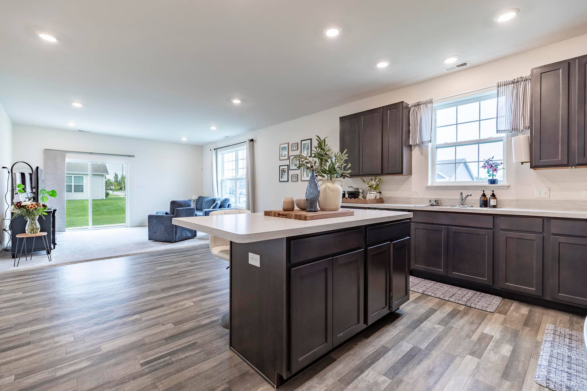 5981 E 116th-13