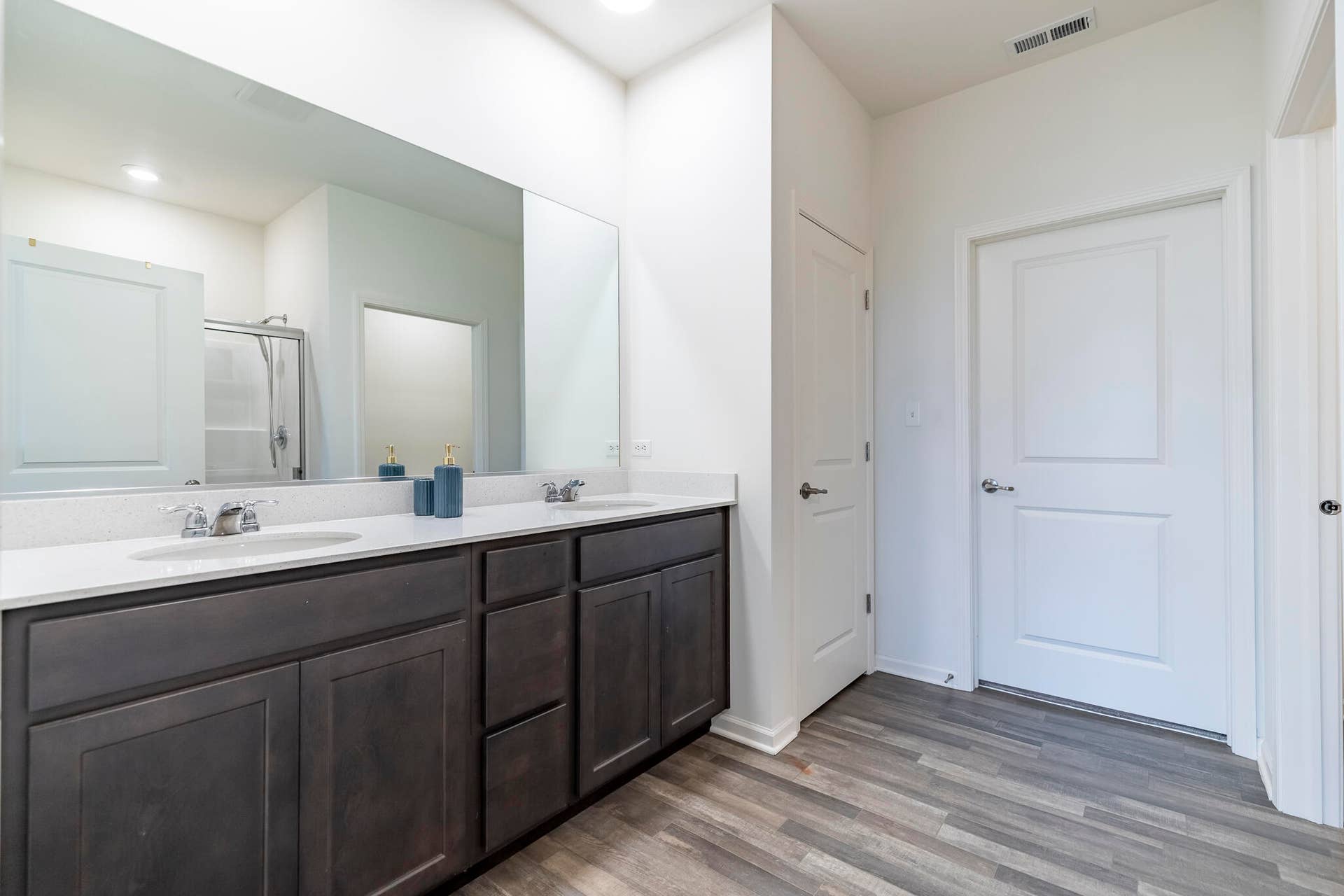 5981 E 116th-28