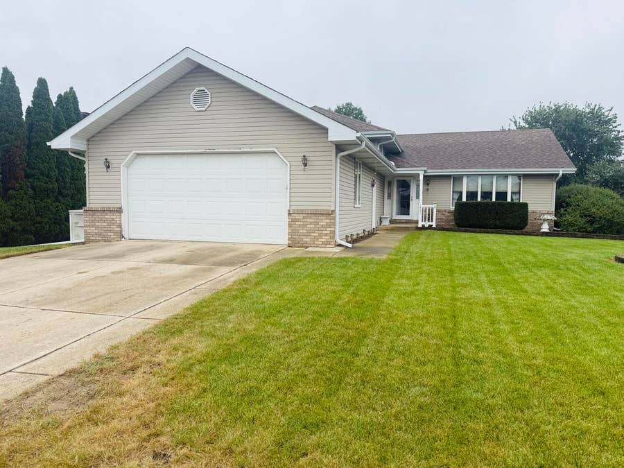 Property photo for 1401 Capri Lane, Dyer, IN