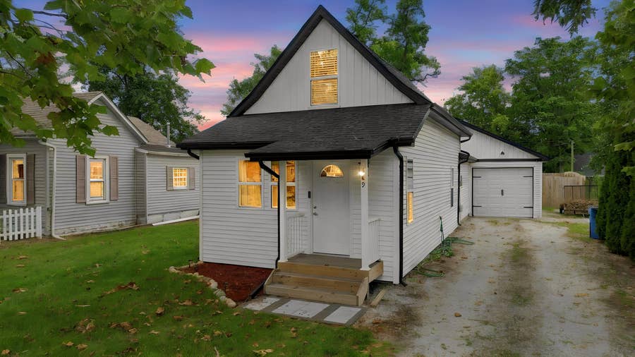 Property photo for 809 SE Azalea Street, DeMotte, IN