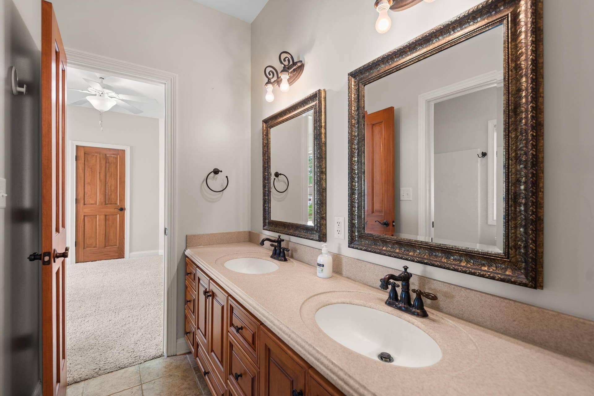 95 Scotscraig Drive, Valparaiso, IN 46385 25-web-or-mls-DDP_0343