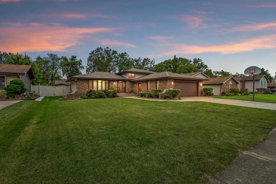 Property photo for 506 Heather Lane, Dyer, IN