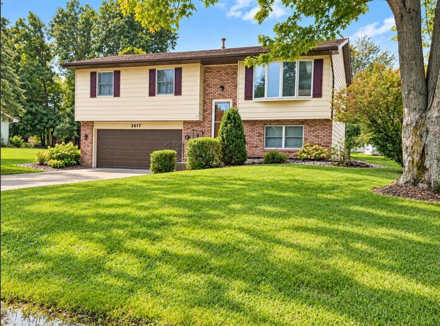 Property photo for 3617 Kingsway Drive, Crown Point, IN