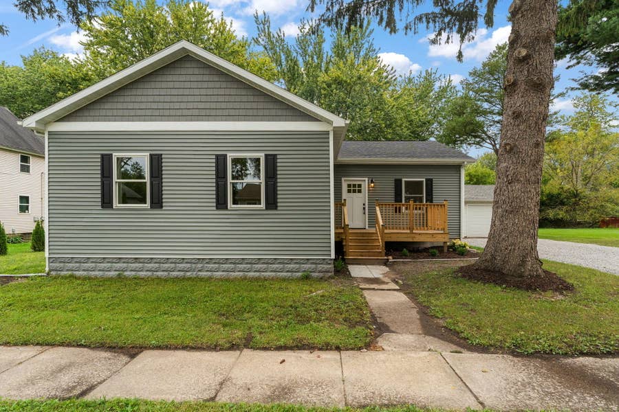 Property photo for 305 Illinois Street, Wanatah, IN
