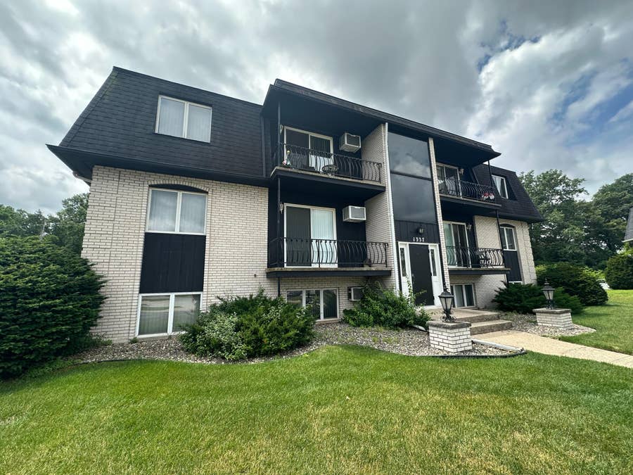 Property photo for 1337 Willow Court, Schererville, IN