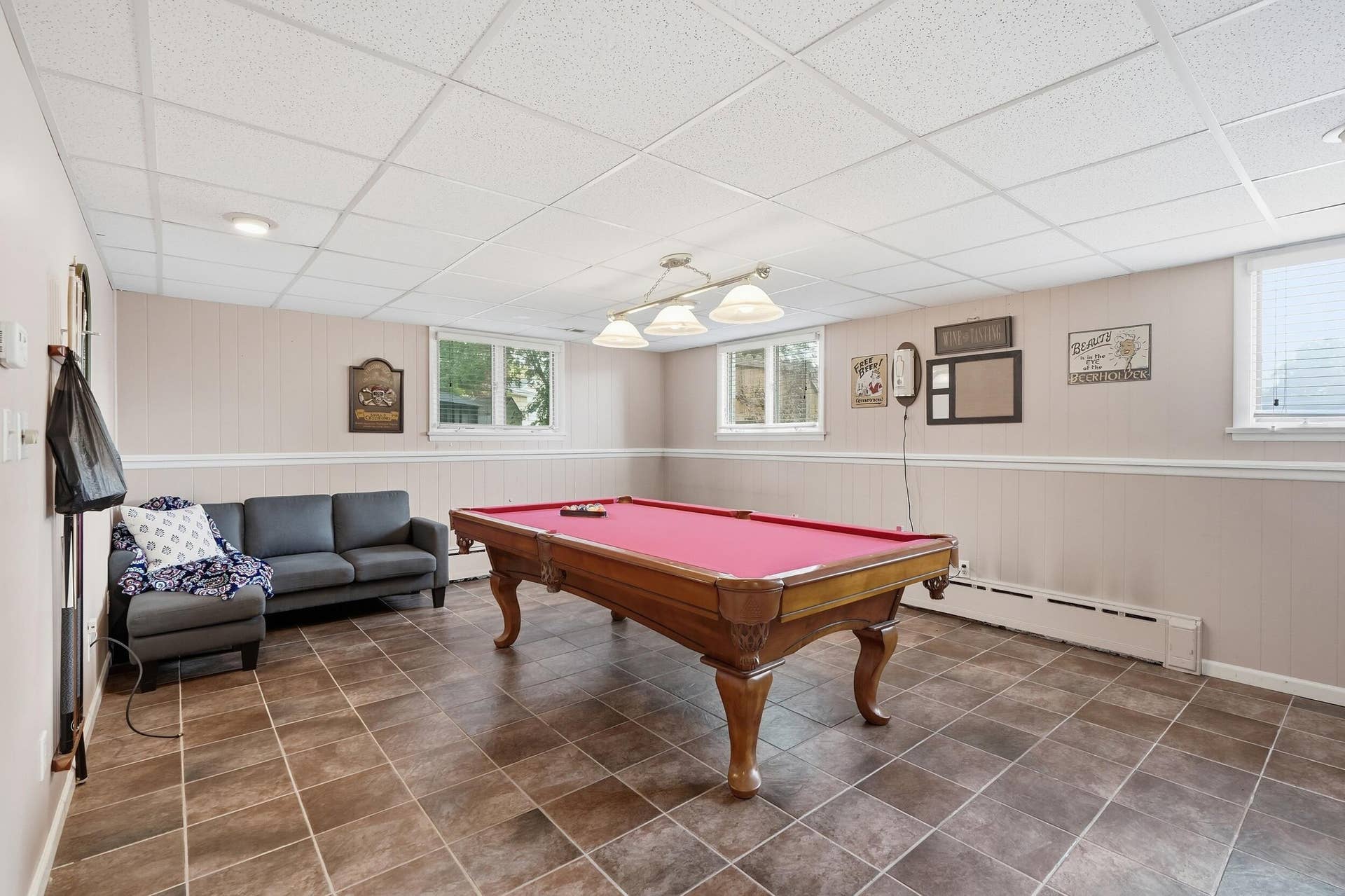 526 Cedar Court, Munster, IN 46321 lower level family room