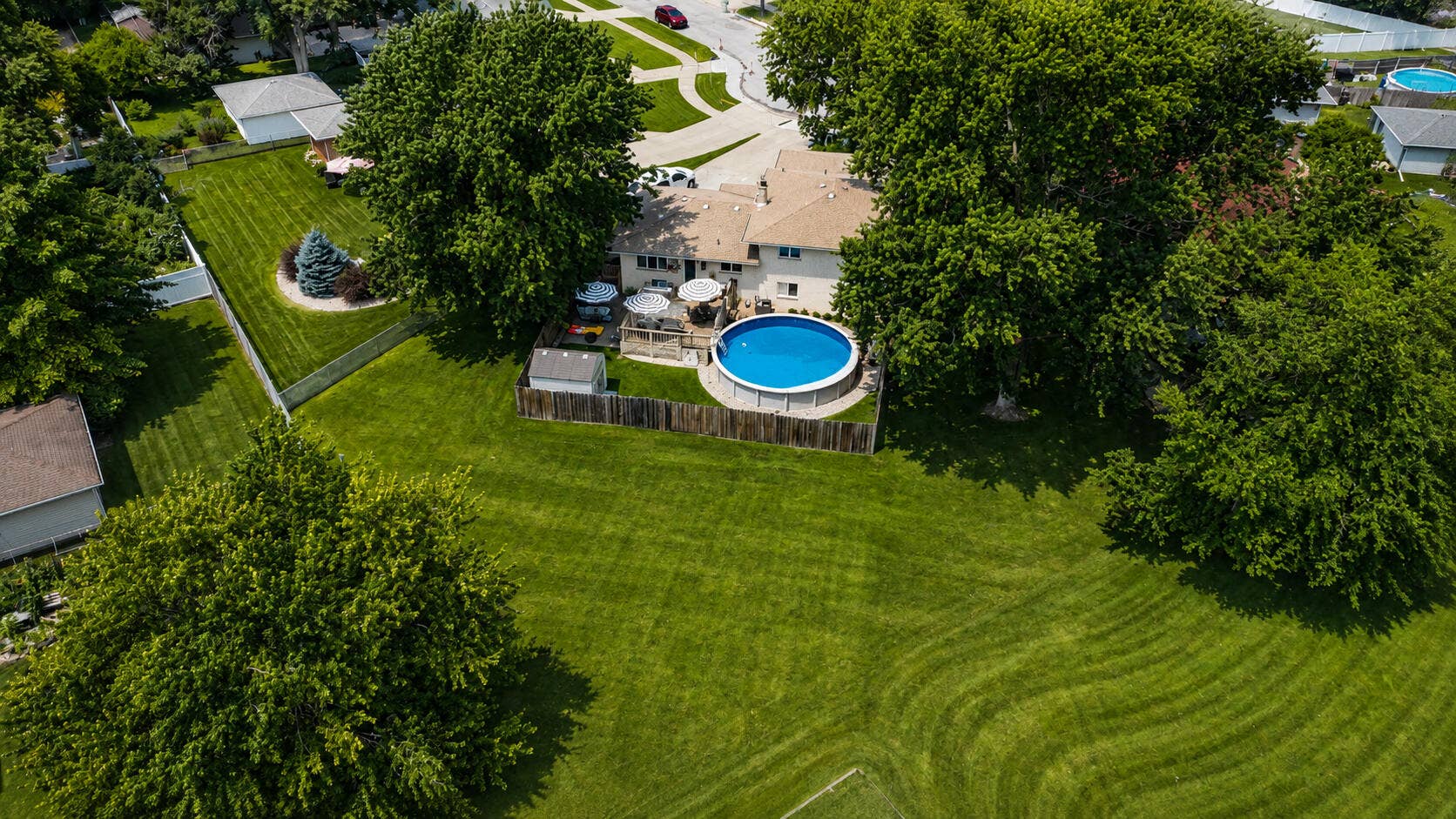 526 Cedar Court, Munster, IN 46321 aerial of pool