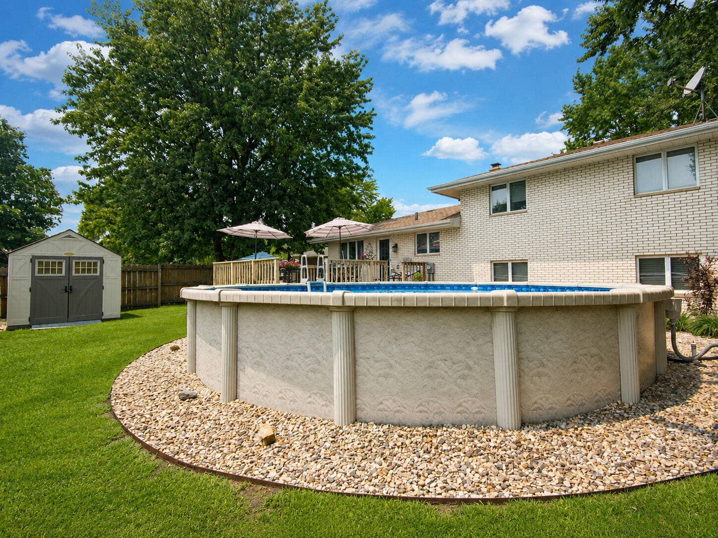 526 Cedar Court, Munster, IN 46321 back yard