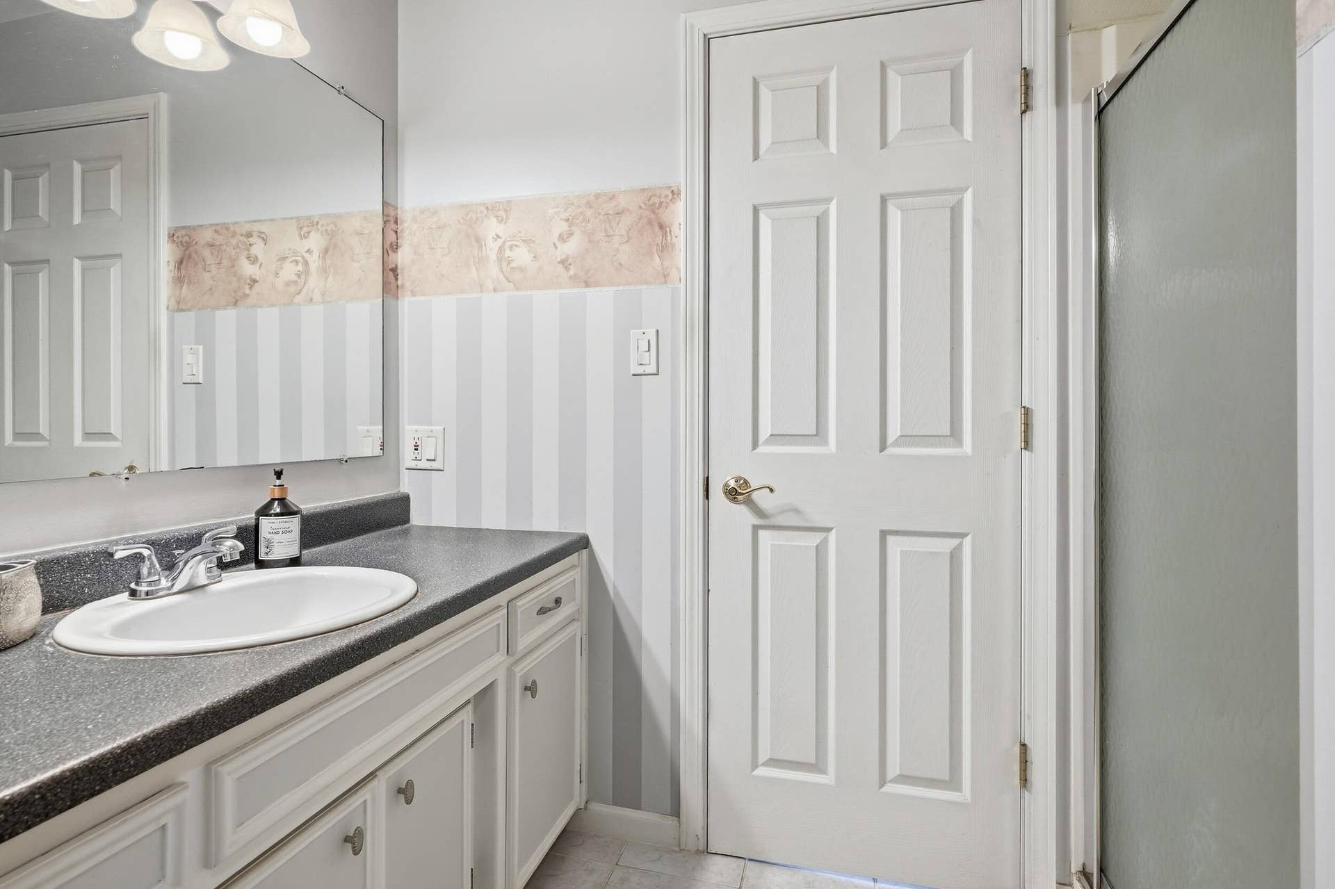526 Cedar Court, Munster, IN 46321 lower level bathroom 2