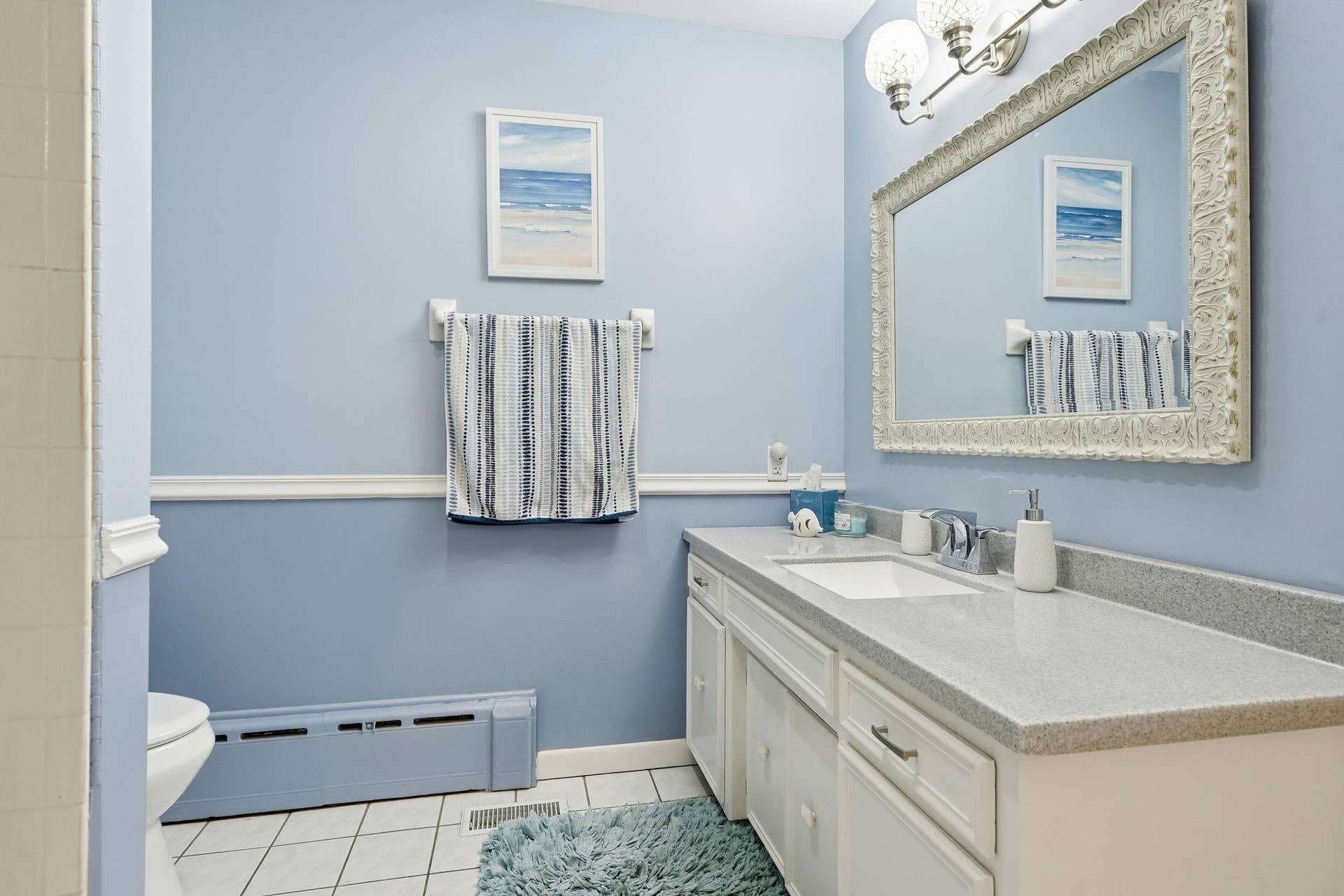 526 Cedar Court, Munster, IN 46321 primary bathroom
