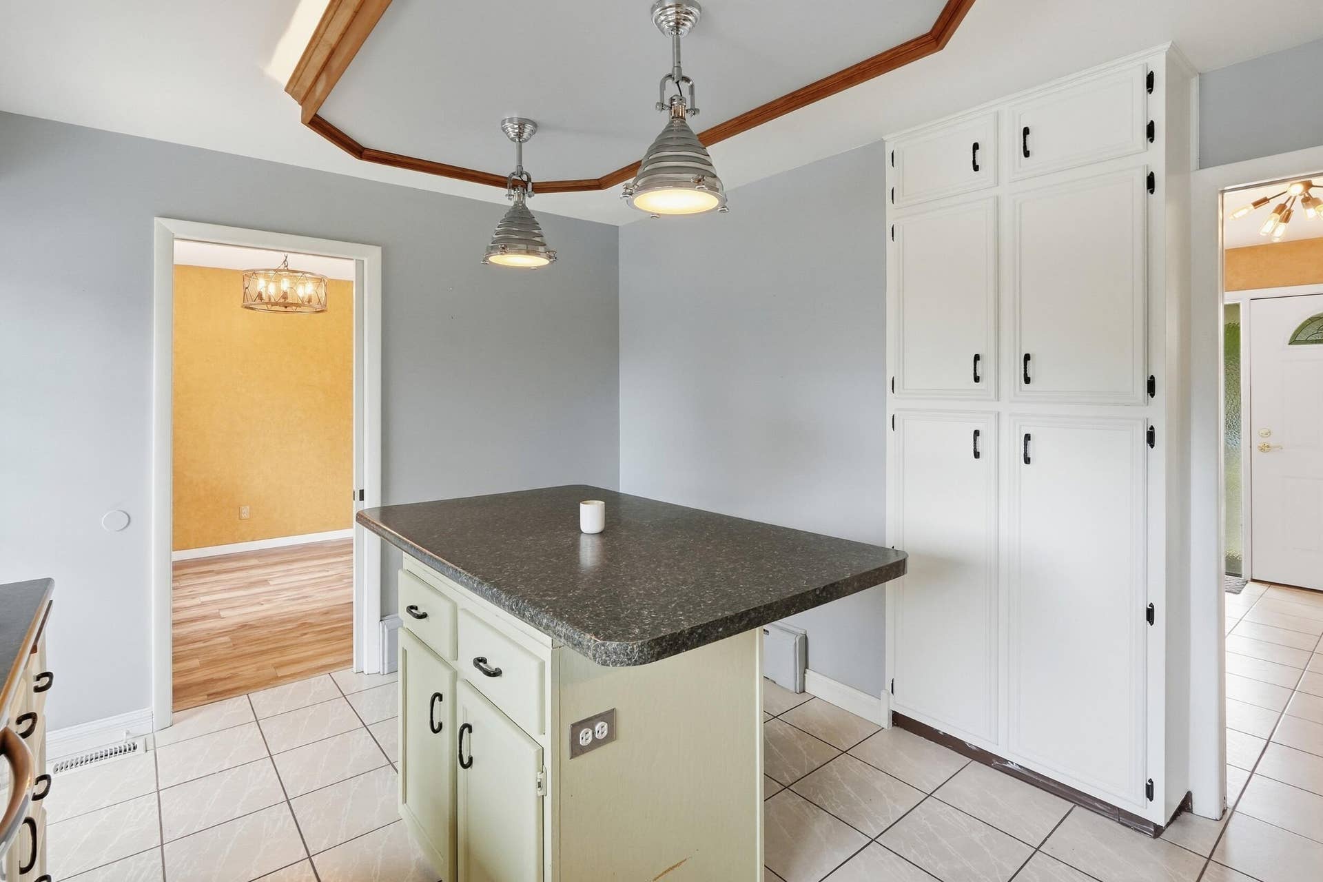 526 Cedar Court, Munster, IN 46321 kitchen 4