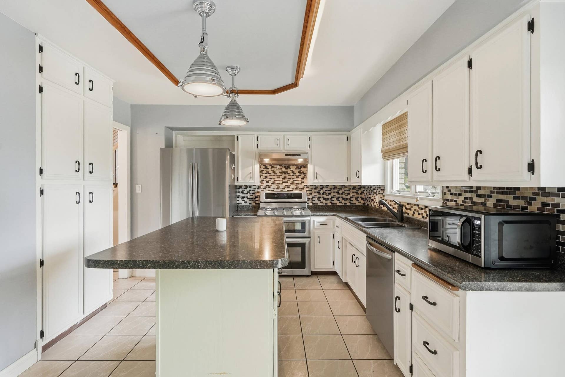 526 Cedar Court, Munster, IN 46321 kitchen