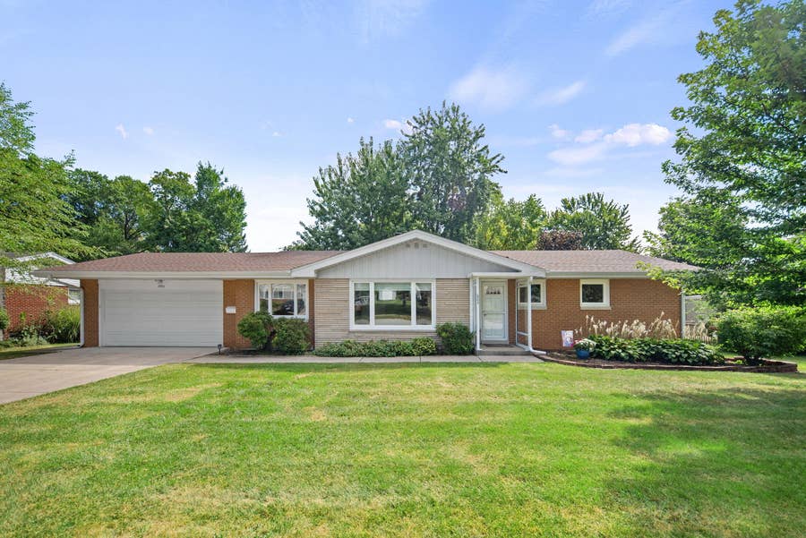 Property photo for 1904 Linden Drive, Valparaiso, IN